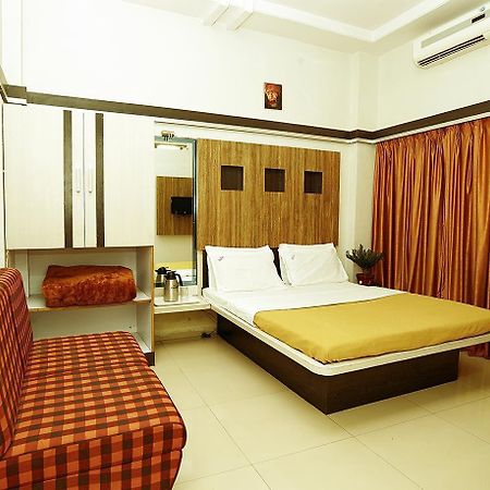 Saideep Villas Shirdi Exterior photo
